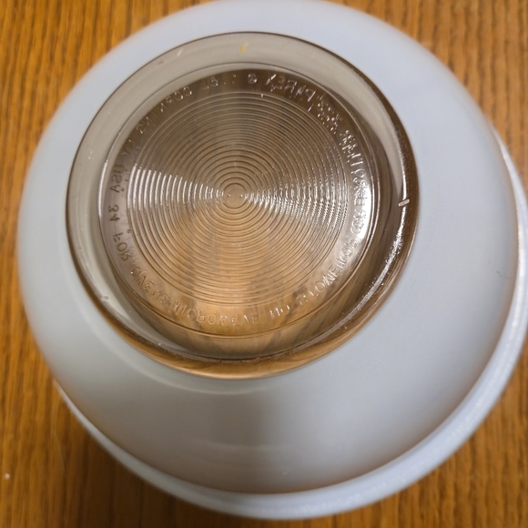 Vintage Pyrex 403 - White Mixing Bowl 2.5 Qt (1.5 L) - Oven & Microwave Safe - Picture 6 of 7